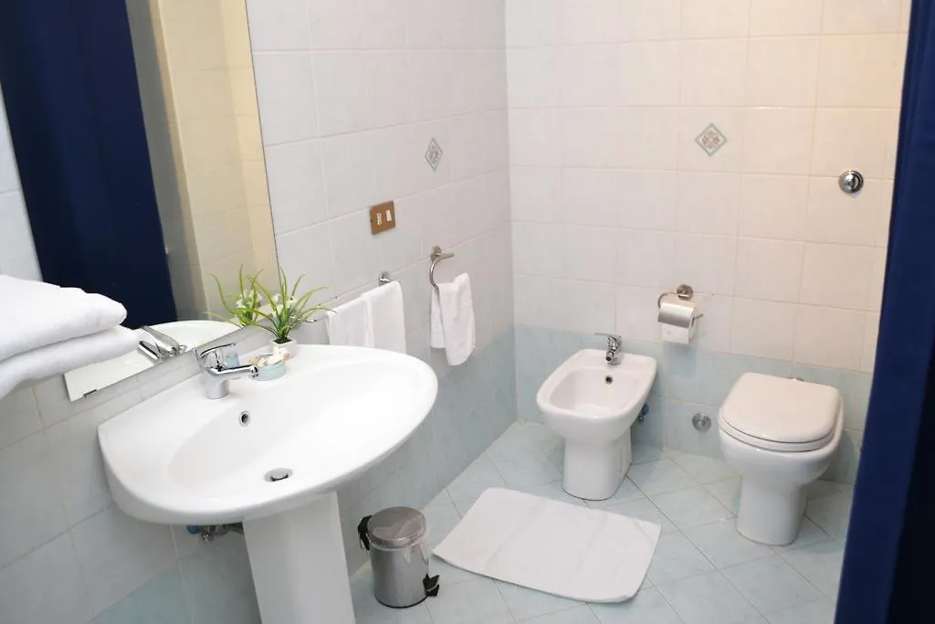 La Luna Di Roma B&B 2*, Rome Italy