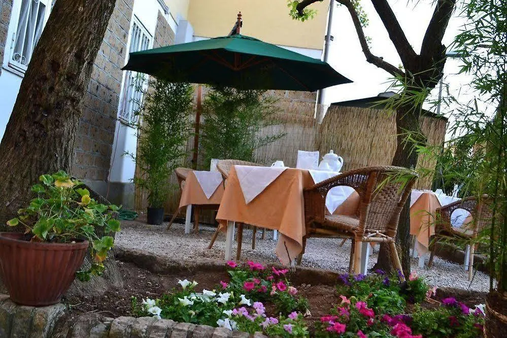 La Luna Di Roma B&B